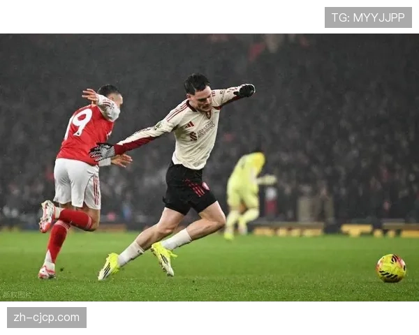 萨卡右路突破传中造两球 英格兰边锋展现核心作用