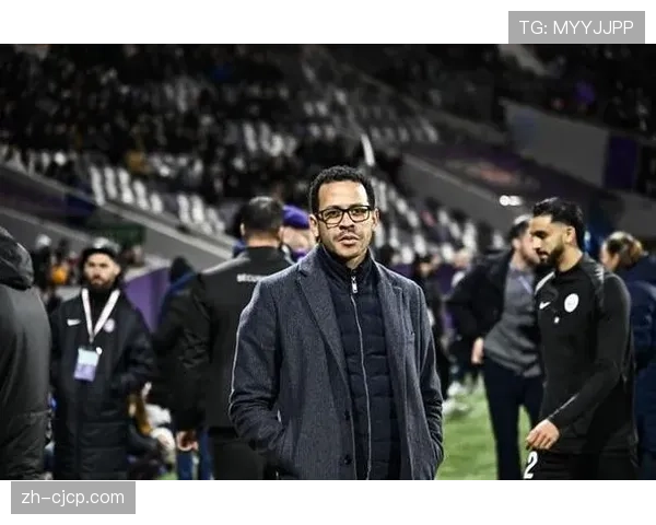 切尔西新帅罗塞尼尔构建4-2-3-1体系,边后卫内收成战术核心